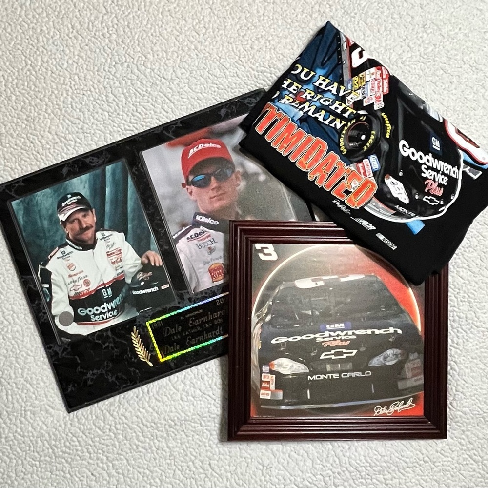 Goodwrench Racing Memorabilia Set